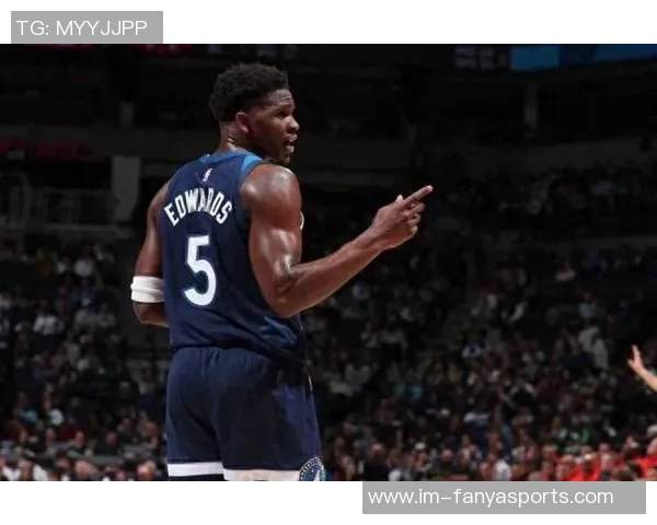 爱德华兹全场狂砍40分9篮板三分命中率高达43却遭遇失利拼尽全力仍难救主